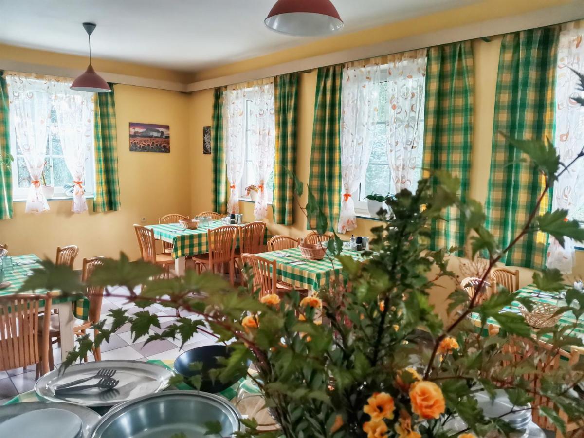 Penzion Pastviny Extérieur photo